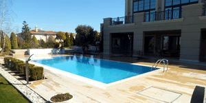 PELICAN HILL SITESI ÖZEL VILLA HAVUZU